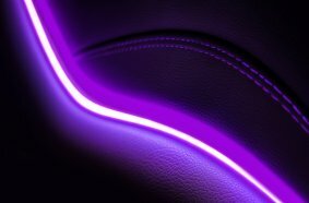 Homogene Beleuchtung, Lichtanimationen und vollständige Farbindividualisierung für ein hochwertiges, unverwechselbares Interieur.