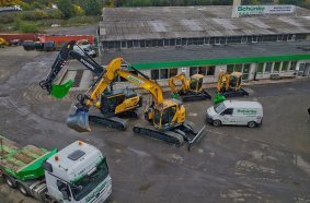 Blick auf die Schünke-Niederlassung in Rodgau, die ersten vier Hyundai-Kettenbagger sind angekommen und stehen für Miete und Kauf zur Verfügung Bild: HCEE/OBA