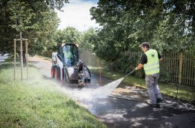 Bobcat erweitert seine Produkte für die Reinigung und Instandhaltung im Sommer