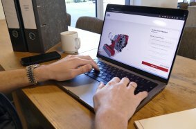 Mithilfe des neuen 3D-Online-Konfigurators für die V-MIX Drive-Modelle von BvL kann jeder Kunde bequem zu Hause einen selbstfahrenden Futtermischwagen nach seinen Wünschen zusammenstellen.
