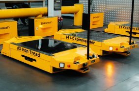 Von der hohen Akzeptanz im Team zeugt die kreative Namensgebung: Die sieben Roboter heißen Iron Tread, LifeCycle Commander oder Captain Cargo. 