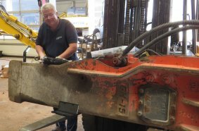 Kay Dueckert Hydraulikhammer