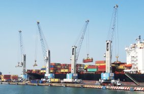 Die Bestandsflotte an  Konecranes Gottwald Hafenmobilkranen im Hafen von Veracruz