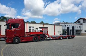 Satteltieflader für besonders schwere Lasten 