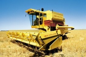 New Holland TR70