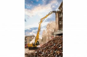 Für anspruchsvolle Abbruchaufgaben geschaffen: der neue Cat 330 UHD