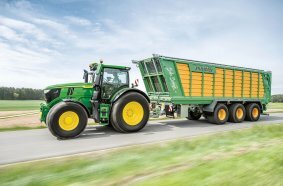 John Deere stellt neue Frontlader 665R und 685R für große 6R-Traktoren vor