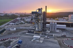 Erste Recycling-Asphaltmischanlage mit Benninghoven Heißgaserzeugertechnologie in der Schweiz in Betrieb genommen.