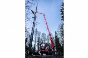  Emissionsfreier Einsatz in alpiner Umgebung: RUTHMANN STEIGER® T 570 HF Hybrid im Einsatz bei roggermaier
