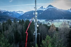  Emissionsfreier Einsatz in alpiner Umgebung: RUTHMANN STEIGER® T 570 HF Hybrid im Einsatz bei roggermaier