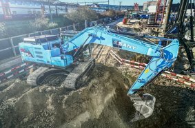 Der vollelektrische SANY SY215E zeigt Im Testeinsatz auf einer Baustelle der KIBAG in der Schweiz – Copyright: Kibag