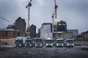 Volvo Trucks erweitert sein Angebot an elektrischen Lkw mit der Einführung mehrerer neuer Fahrgestellvarianten der schweren Klasse. Die neuen elektrischen Fahrgestell-Lkw ermöglichen die Elektrifizierung von weiteren Transportwegen im städtischen und regionalen Segment.