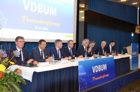 Ihre Fragen bitte: Der Vorstand des VDBUM berichtet den Vertretern der Fachpresse, was der Verband 2022 im Sinne seiner über 11.000 Mitglieder vorangebracht hat.