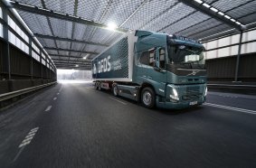 DFDS wird einer der ersten sein, der einen Volvo FM Electric im gewerblichen Verkehr einsetzt. Der Lkw wird das Werk von Volvo Trucks in Göteborg beliefern.