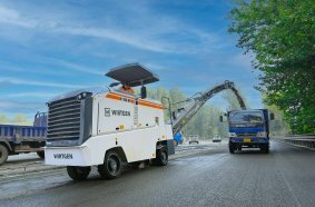 Die Wirtgen Kleinfräse W 100 HR ermöglicht wirtschaftliche Fräseinsätze mit hoher Präzision.