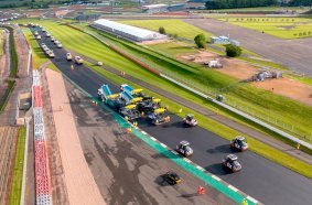 Maschinen und Anlagen der Wirtgen Group erneuerten den Silverstone Circuit in England, eine der traditionsreichsten Rennstrecken der Welt. 