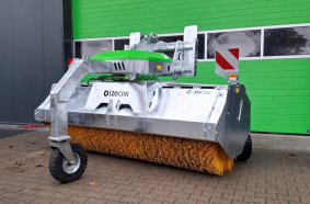 Neu von ZOCON BV: XL Kehrmaschine 300!