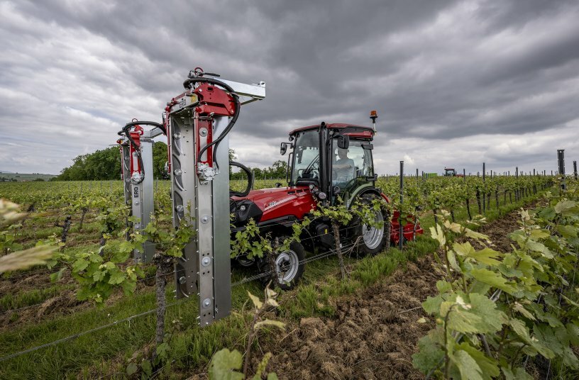 Case Ih Stellt Vier Neue Quantum Baureihen Mit Jeweils F Nf Motorvarianten Mit Stufe V Vor