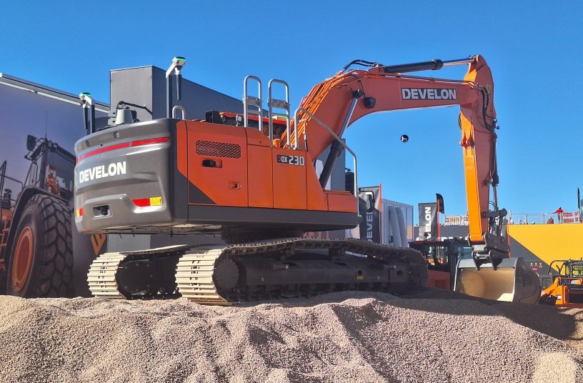 Hitachi ZX890LCH-6 Bagger technische Daten (2016 - 2021) | Bagger