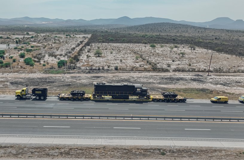 E-Lokomotive reist quer durch Mexiko