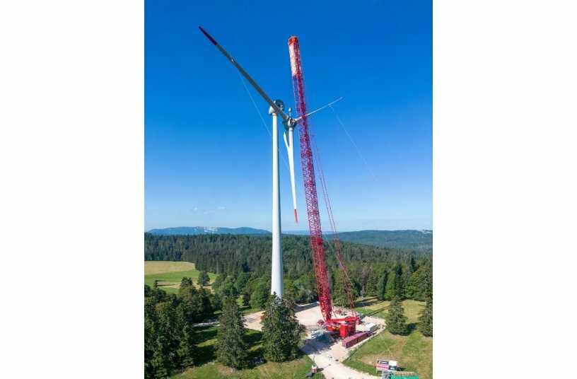 Liebherr-Raupenkrane bauen zweitgrößten Windpark der Schweiz