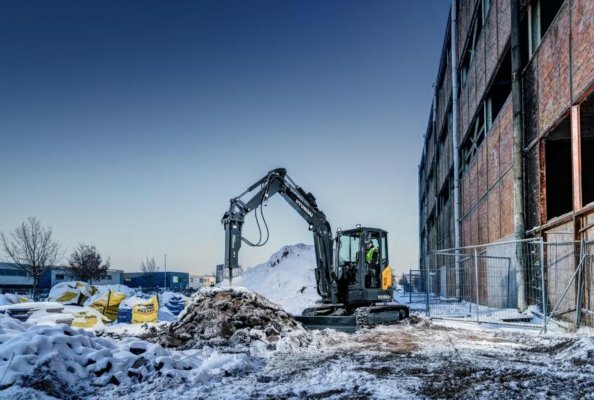 HD Hyundai führt Hydraulikhämmer der Serie HRB ein