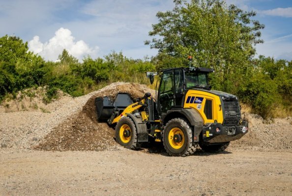 Der Radlader WA170M-11 im Einsatz.