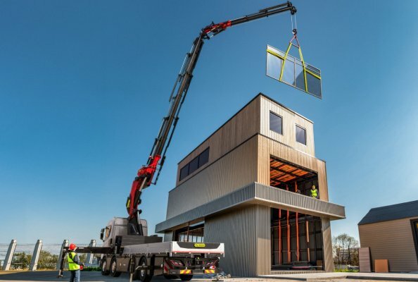 Entwickelt, um anspruchsvolle Aufgaben intelligent zu lösen: der neue PALFINGER PK 720 TEC.