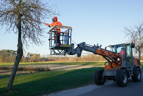 Teleskopschwenklader TSL 9088 PRO