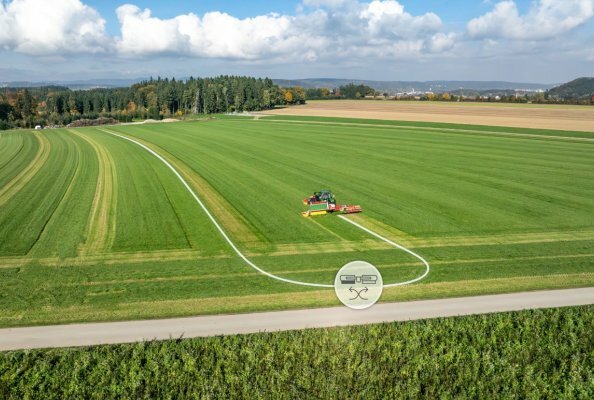 Mähen in Beeten ist mit der automatisierten Schwadablage einfach wie nie zuvor.