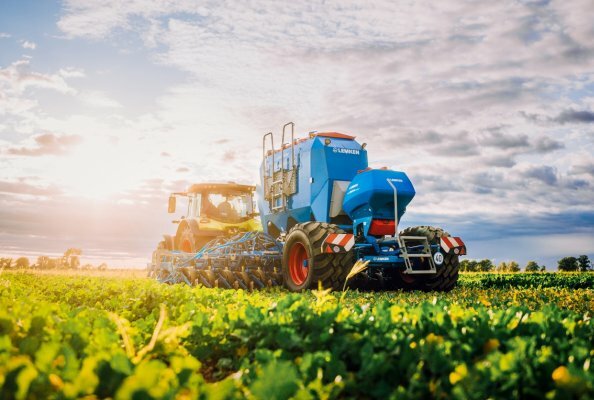 Die LEMKEN Solitair NT ist speziell auf konservierende Anbausysteme ausgelegt.