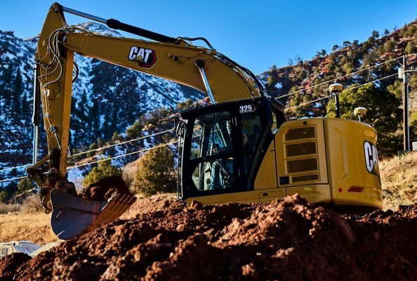 Cat® 325 Bagger mit HD-Laufwerk