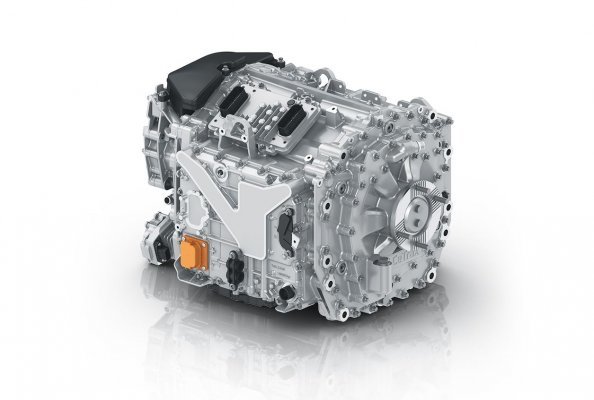 Der elektrische Zentralantrieb CeTrax 2 bewegt Baustellenfahrzeuge bis 44 Tonnen Gesamtgewicht effizient, komfortabel und lokal emissionsfrei.