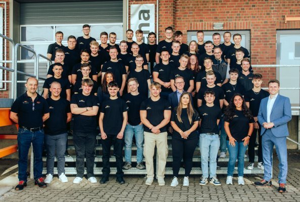 STILL heißt insgesamt 64 neue Auszubildende und dual Studierende in der Unternehmenszentrale in Hamburg sowie den sieben Niederlassungen in ganz Deutschland willkommen.