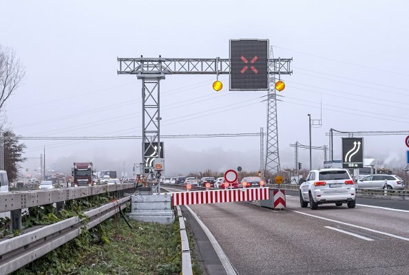 Salzbachtalbruecke SPERRVERMERK