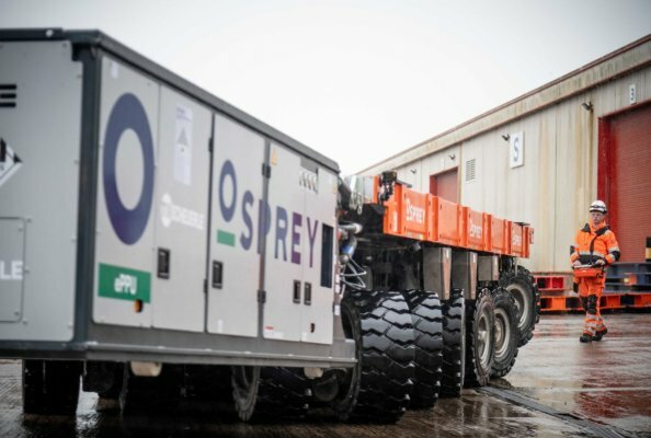 Osprey führte mit dem elektrischen PowerPack Unit (ePPU) von TII SCHEUERLE die erste bekannte elektrische SPMT-Transportoperation im Vereinigten Königreich erfolgreich durch.