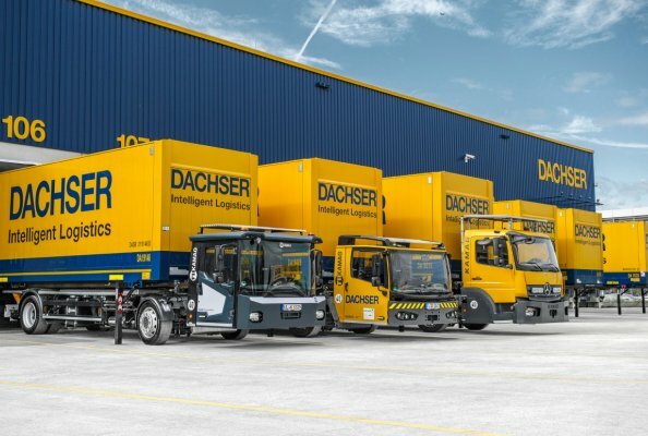 Mehrere Fahrzeuggenerationen des KAMAG PM sind am Dachser-Standort Erlensee im Einsatz.