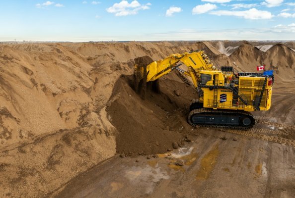 Komatsu Germany Mining Division und SMS Equipment präsentieren den ersten PC9000 in Kanada
