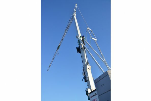 BKL zeigt zwei Schnellmontagekrane auf der Dach+Holz in Köln