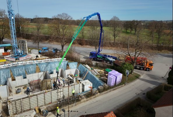 Volvo Trucks und Putzmeister haben eine vollelektrische Alternative zum Pumpen von Beton entwickelt.