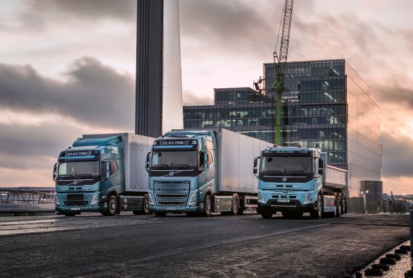 Das Angebot an Elektrofahrzeugen von Volvo Trucks ist das umfangreichste in der Branche und umfasst drei schwere Lkw-Modelle, die in Europa bestellt werden können.