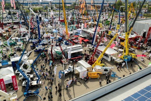 Der Außenbereich der GIS, als sie auf der Piacenza Expo stattfand.