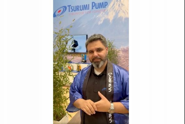 Fuji, Bambus und Kimono: Der Pumpenhersteller Tsurumi ist stolz auf seine Herkunft und hatte Technikexperten wie Sandor Rostas am Stand.