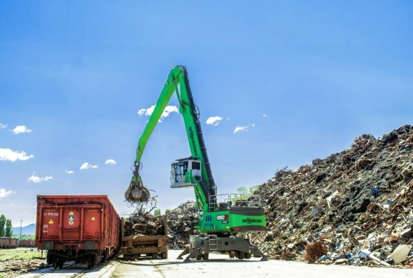 Neuer SENNEBOGEN 850 G optimiert Schrottlogistik im Stahlwerk