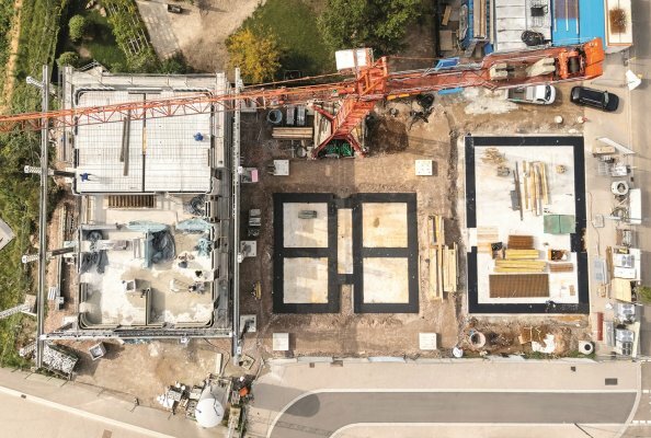 Das Einzigartige beim DREIHAUS ist das voll durchgeplante und für den 3D-Druck optimierte, skalierbare Gebäudekonzept für ein dreigeschossiges Mehrfamilienhaus – in drei Größen S, M und L.