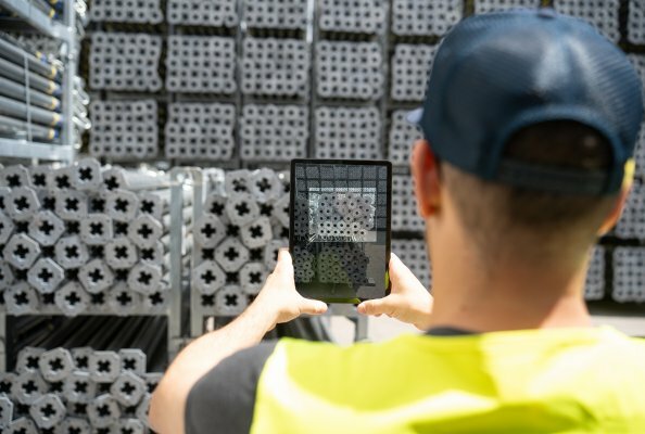 „AI Counting & Identification“: Mehr als 1,5 Millionen gezählte Einzelteile bei einer Zählgenauigkeit von über 98 Prozent belegen die Praxistauglichkeit der Lösung. 