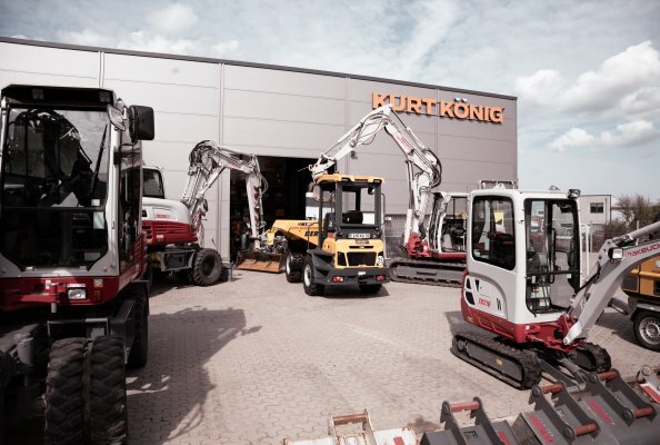 Kurt König Baumaschinen GmbH steht bereits seit der Gründung 1932 als starker Partner für Bau und Handwerk.