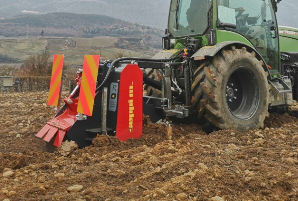 Effiziente Wurzelstockbeseitigung nach der Baumernte mit SEPPI Stubbenfräsen