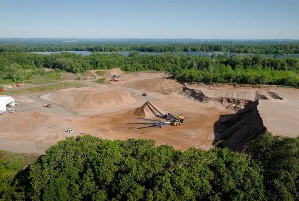 Sand, Kies – und Frauenpower