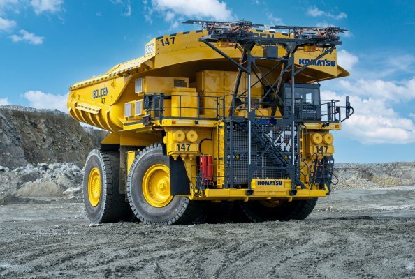 Komatsu 930E